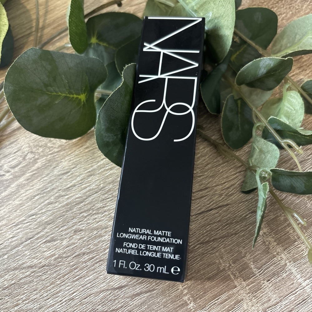 NARS Natural Matte Longwear Coverage Foundation Medium 2.5 Sahel 1 oz